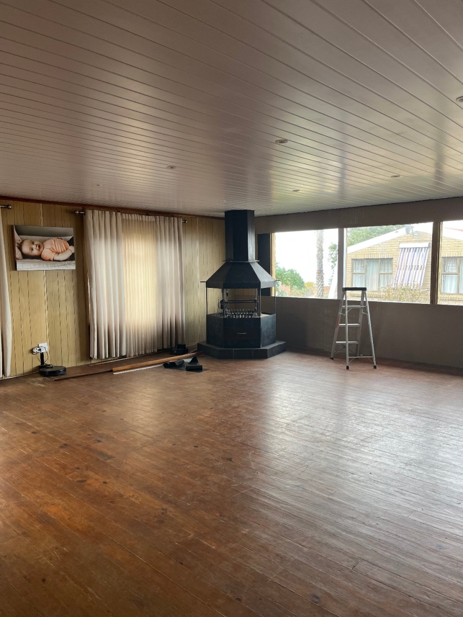 3 Bedroom Property for Sale in Dana Bay Western Cape
